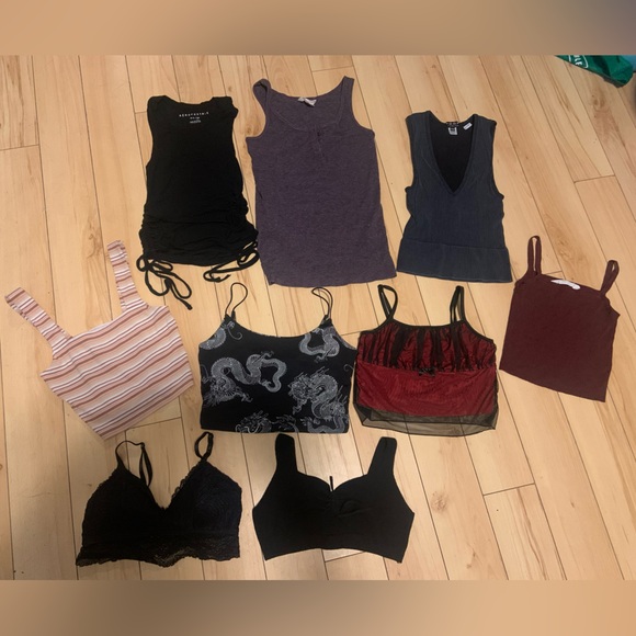 Tops - Picture 2 of 3